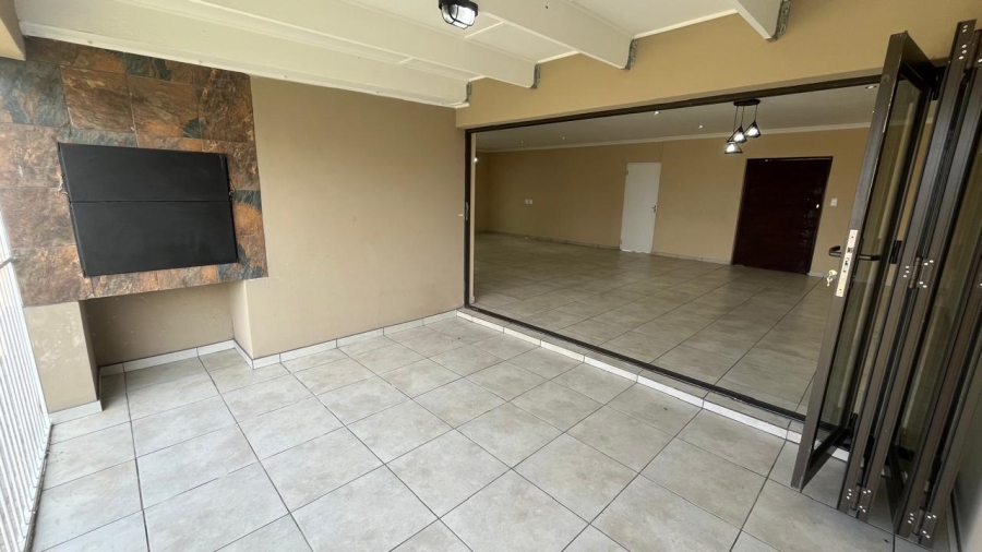 To Let 4 Bedroom Property for Rent in Fountains Estate Eastern Cape
